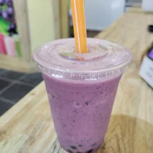 Blueberry Banana smoothie w/boba