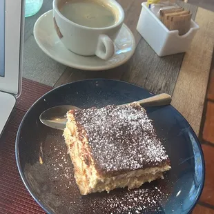 Tiramisu, cafe americano