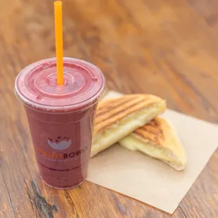 a smoothie and a grilled cheese sandwich