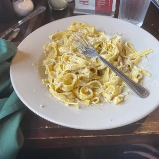 Fettuccine Alfredo