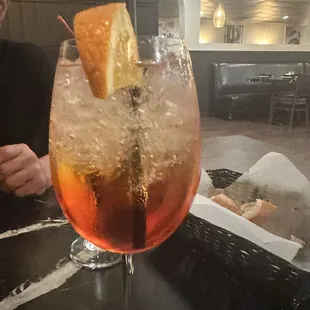 The spritz with aperol lemon and soda (no melon)