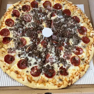 Meat Head Specialty pizza XL $28