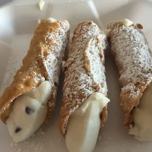 Cannoli&apos;s