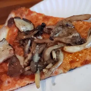 Arturo's Wild Mushroom slice