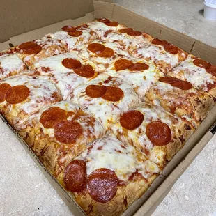 pepperoni pizza