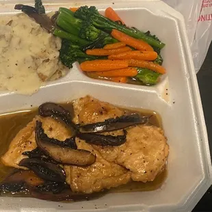 Chicken  Pollo Marsala