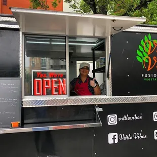 We are Vittle Vibes, a Vegetarian food truck behind the UT co-op at West campus. We also offer: Vegan AND Gluten Friendly options!