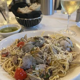 pasta dish, pasta, food