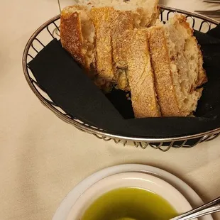 House bread with oil