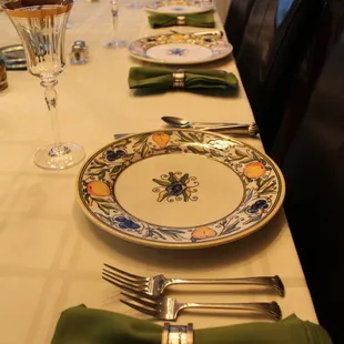 Barbara sure knows how to entertain with class, yet so casual!