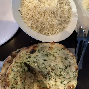 GARLIC NAAN