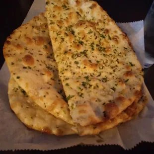 Garlic naan