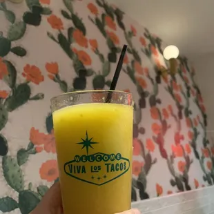 Mango frozen margarita