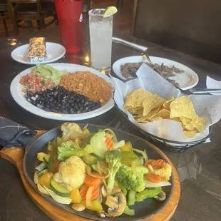 Veggie fajitas and a Paloma