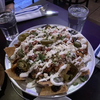 Pollo Supreme Nachos