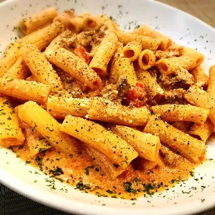 Rigatoni ricotta e salsiccie