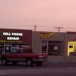 Viva Natural 590 S. Solano Suite "A" Las Cruces, NM 88001 1 (575) 652-3986