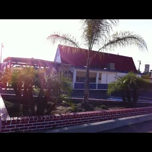 a view of the outside of a restaurant