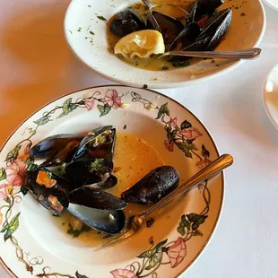 Mussels appetizer portion, very tasty.
