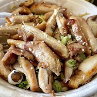 Sesame chicken crunch salad