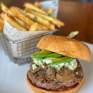 Chef's Favorite Burger:
Avocados, Sauteed mushrooms, Gorgonzola cheese, Arugula, Brioche Bun.