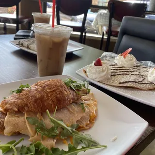 Turkey & Cheddar Croissandwich