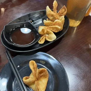 6 Piece Cheese Wontons