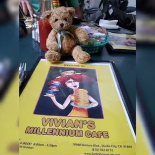 They have an awesome menu! #vivians #millenium #cafe #viviansmilleniumcafe #studiocity #bourdibear #mortimerthebear #brunch