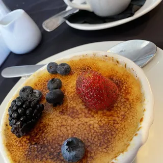Creme Brulee with Fresh Berries Dinner