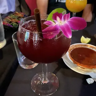 Vivo Ria (Mango Marg in the top right corner)