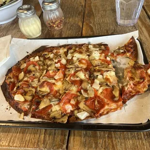 Special Pizza less green peppers