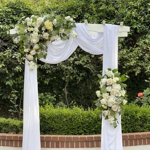 Flowers &amp; Decor by Amour Florist &amp; Bridal