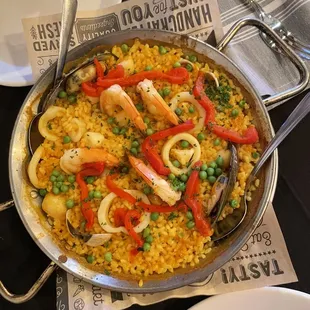 Seafood paella