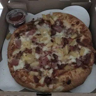 Absolutely delicious Hawaiian pizza yummy