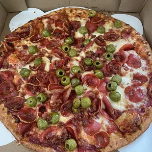 Spicy pepperoni, olives &amp; bacon - regular crust