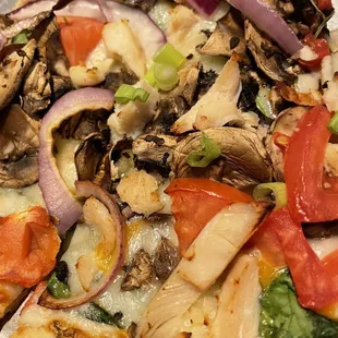 Large Garlic Chicken Pizza with cauliflower crust