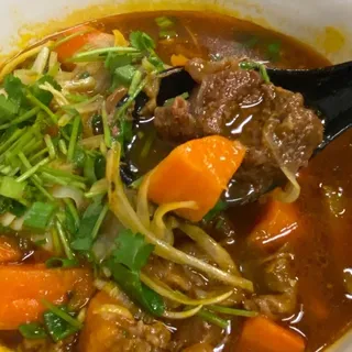 SP4. Stewed Beef served with Bread