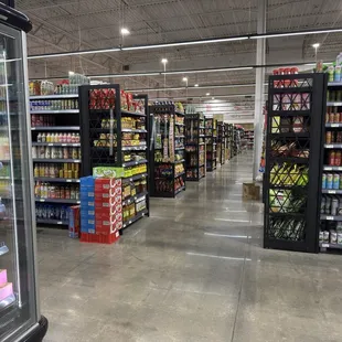 Very clean aisles with attractive layout