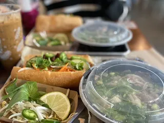 Han's Banh Mi & Pho