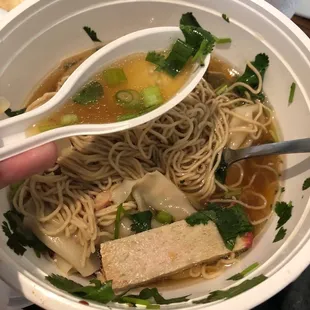 P14. WONTON NOODLE SOUP - MÌ HOÀNH THÁNH