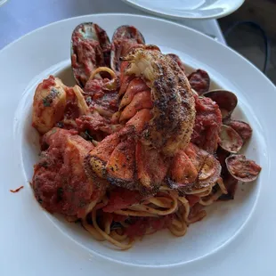 Seafood linguine