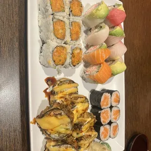 Salmon Roll, Spicy Salmon Roll, Yum Yum Roll, Rainbow Roll