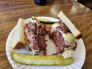 Burt's Deli