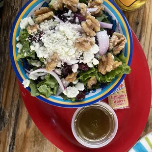 Walnut and goat cheese salad