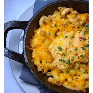 a skillet of macaroni and cheese