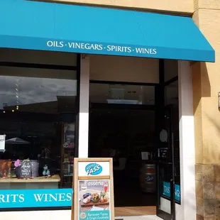 Vom Fass Store Front at Wiregrass Mall