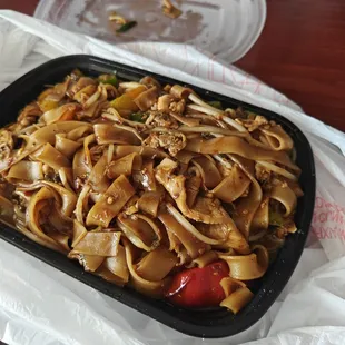 Chicken drunken noodles
