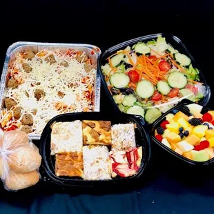 Vonderhaar&apos;s Market Family Style Dinners--Ready to Heat Meals. Call 513-554-1969.