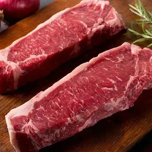 Don Vonderhaar&apos;s Market. 19 W. Pleasant Street Reading, Ohio 45215 
Offers freshly cut meats, groceries, beer, liquor, wine a...