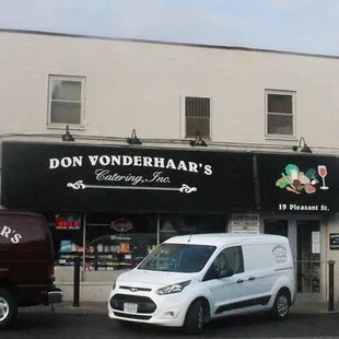 Vonderhaar&apos;s Market, Reading OH 45215 offers freshly cut meats, groceries, beer, liquor, wine and much more!...
